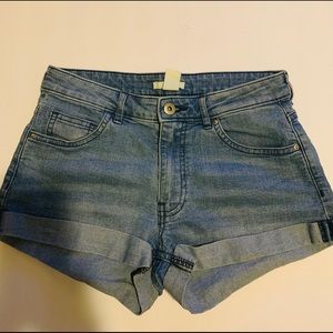 Cute H&M Jeans Shorts Size 2